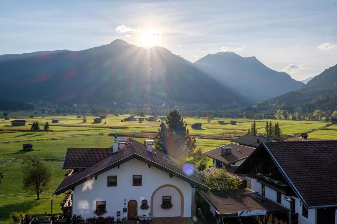 Gaestehaus Alpenstern Ehrwald Exterior foto